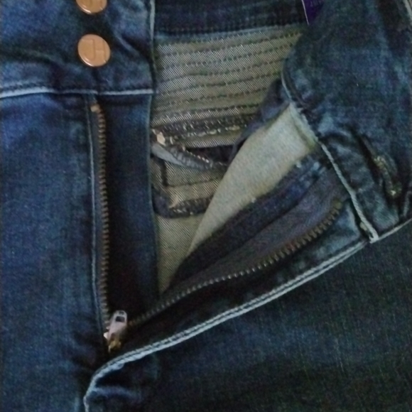 Soho New York & Co. (Jennifer Hudson) Straight leg Jeans - Picture 6 of 10